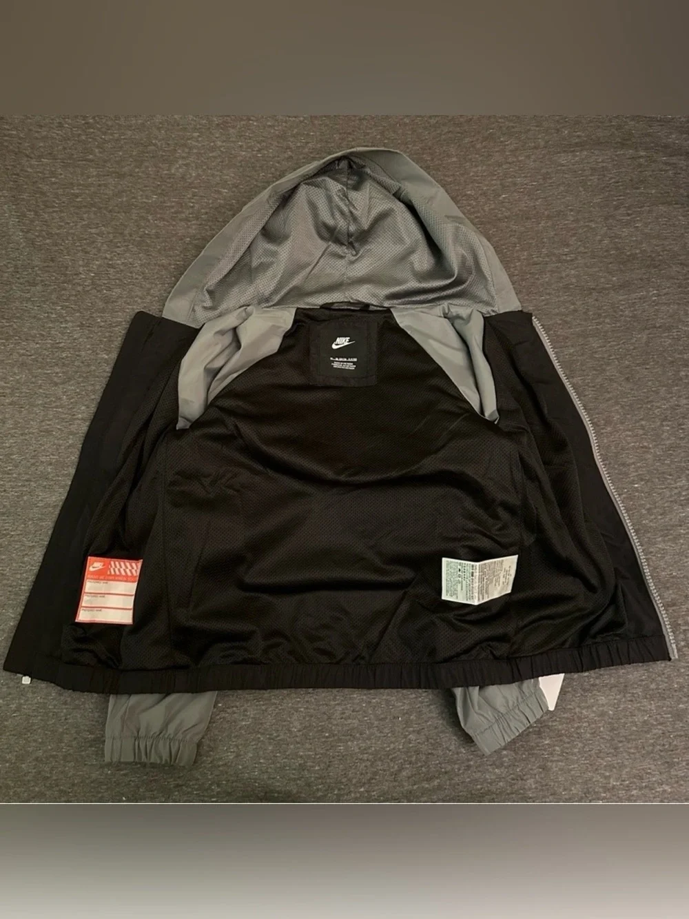 NWT Nike Boys 4T Dri-FIT Hooded Windrunner Jacket Black Smoke Grey $60 MSRP